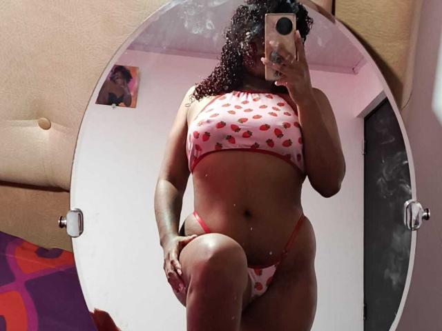 CyntiaPieri - Sexe cam en vivo - 25091721