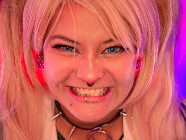 LuckyLeahX - Live porn &amp; sex cam - 25092085