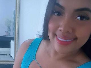 AnnieAlessio - Live porn &amp; sex cam - 25093813