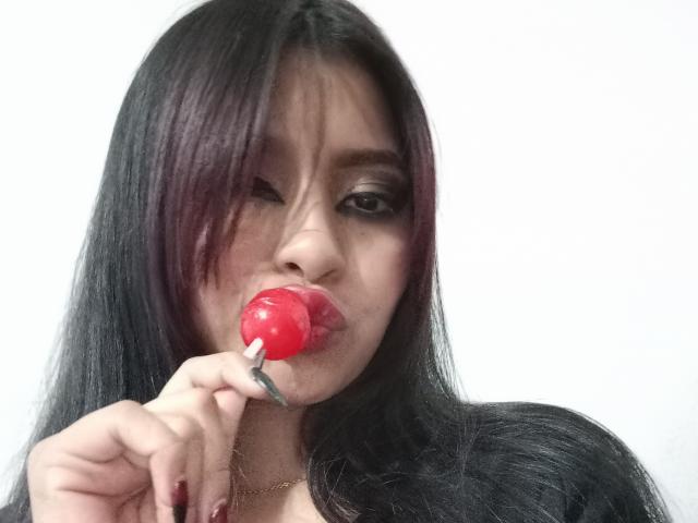 EmmaaRodriguez - Live sex cam - 25096801