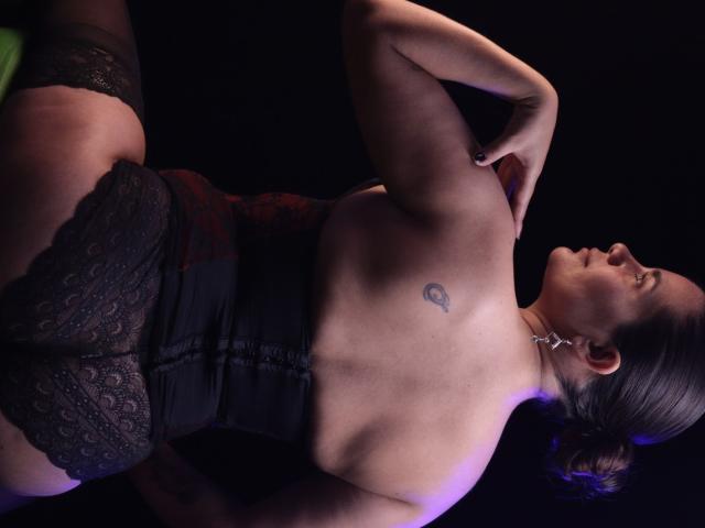 BulmaHot - сексуальная веб-камера в реальном времени - 25100793