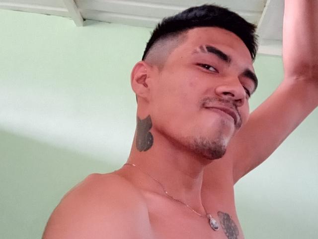 MikaelSunshine - Sexe cam en vivo - 25101533
