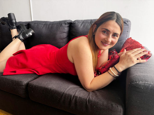 AllegraPieri - Live porn &amp; sex cam - 25103137