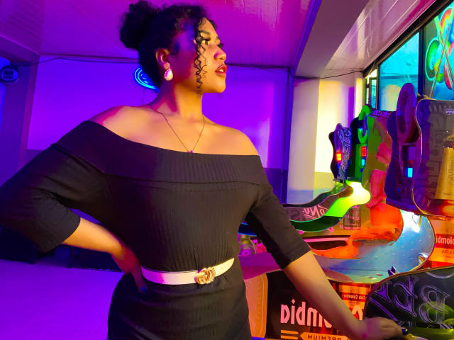 SophieSonyas - Live porn &amp; sex cam - 25113813