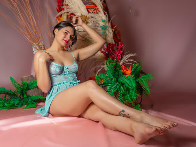 YennyToamson - Live porn &amp; sex cam - 25118181
