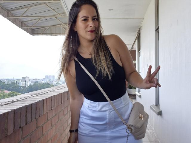 RousseMelinda - Live porn &amp; sex cam - 25121069