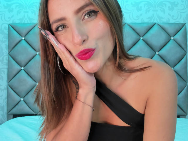 ReeyaSimos - Live porn &amp; sex cam - 25123925