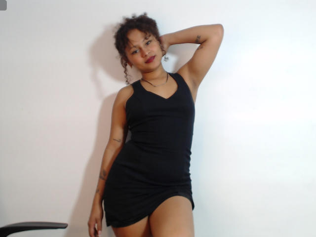 SofiaPassione - Live Sex Cam - 25125313