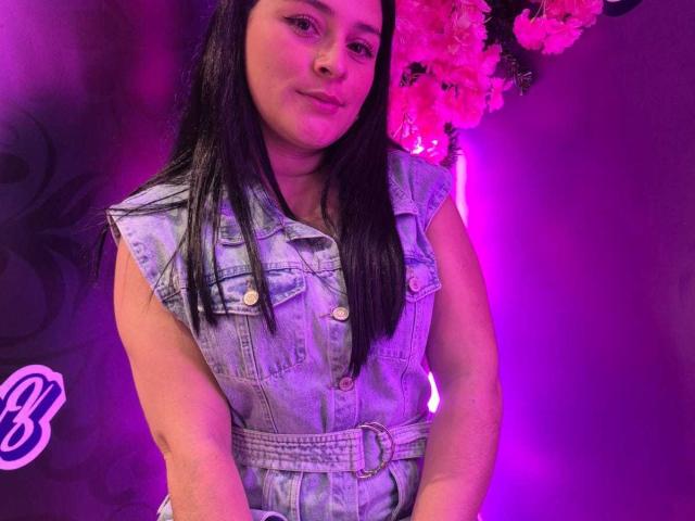 LiaHottieX - Live sex cam - 25135585