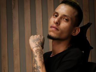 BenedettoMichelRuby - Sexe cam en vivo - 25142137