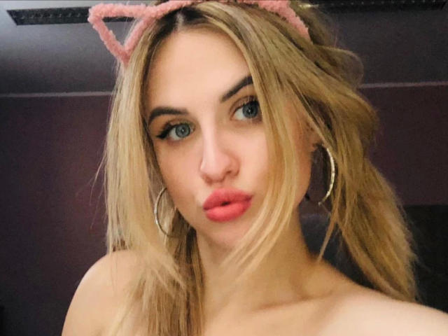 SugarPrincess18-hot - сексуальная веб-камера в реальном времени - 25143173