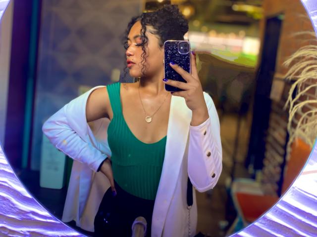 SophieSonyas - Live porn &amp; sex cam - 25145053