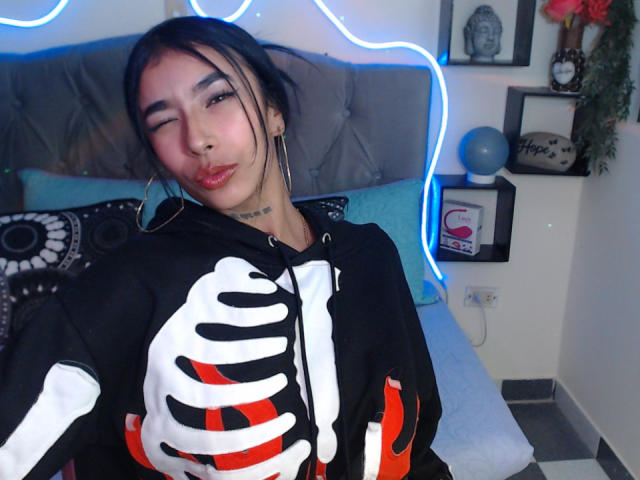 MaddyParker - פורנו בשידור חי ומצלמת סקס - 25145677