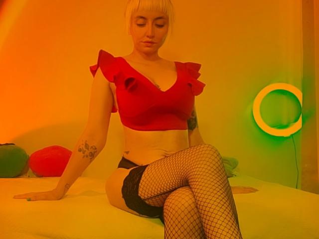 SaraleePoison - Live porno og sexkamera - 25147737