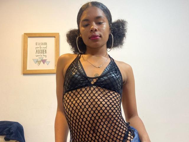 LucyLars - Sexe cam en vivo - 25147949