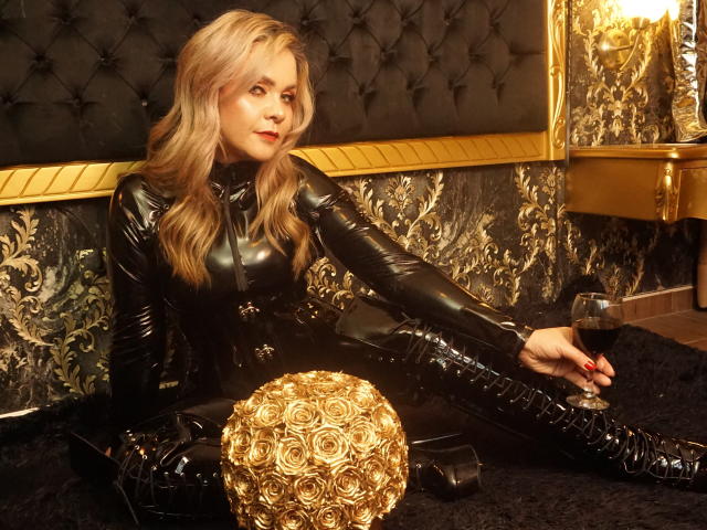 VictoriiaGray - Live porn &amp; sex cam - 25155145