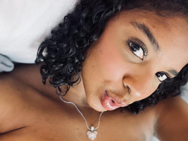 LisaMendez - Live porn &amp; sex cam - 25165069