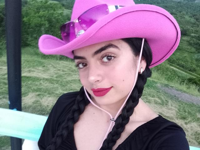 EmaRosee - Live porn &amp; sex cam - 25175329