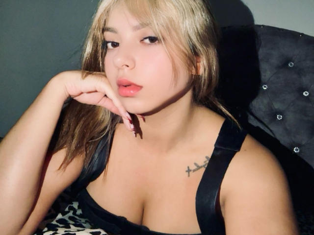 SofiaFoxx - ライブポルノ&amp;セックスカム - 25179449