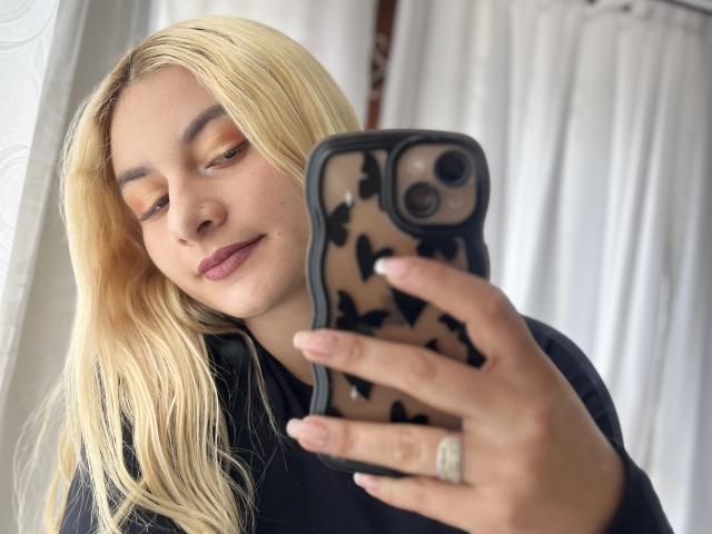 AtheneaRossi - Live porn &amp; sex cam - 25179649