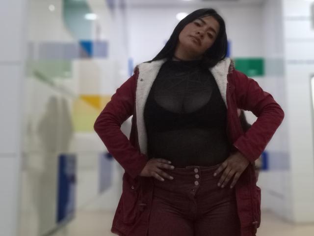 ArianithaXox - Live porn &amp; sex cam - 25181029