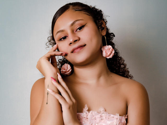 SofiaPassione - Live porn &amp; sex cam - 25183417