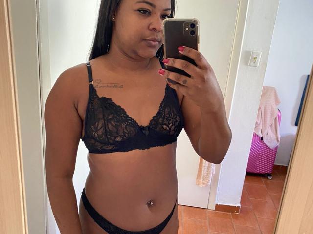 SabrinaBrown69 - Live sex cam - 25187357