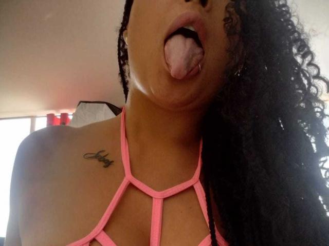 MirandaDreams - Live Sex Cam - 25187889