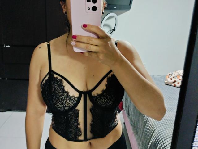 DaenerysFire - сексуальная веб-камера в реальном времени - 25192749