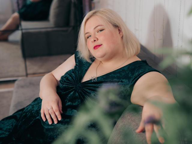 EllaBigBabe - Élő pornó és szexkamera - 25200509