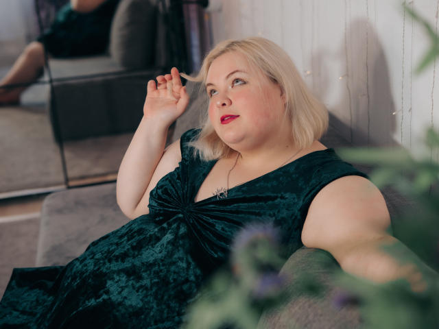 EllaBigBabe - сексуальная веб-камера в реальном времени - 25200513