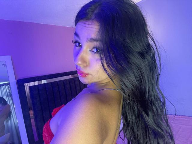 AlessiaFerry - Live porn &amp; sex cam - 25202629