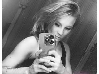 AdelaSara - Sexe cam en vivo - 25206433