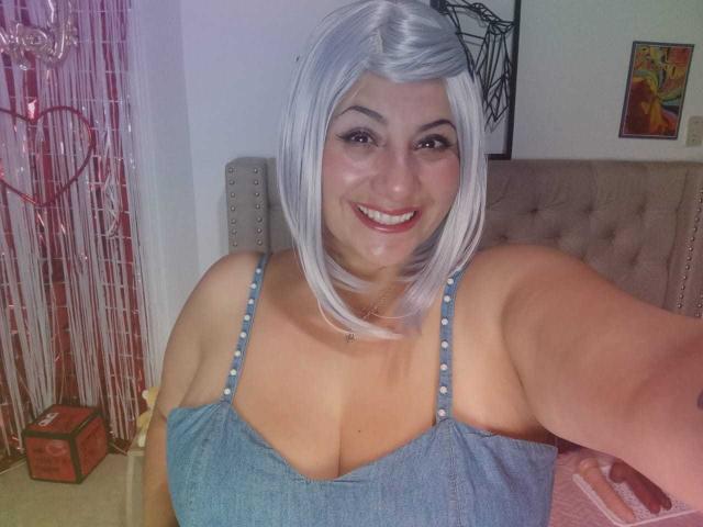 AngeleRoux - Live sex cam - 25207613