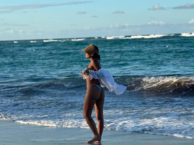 ThaliaAres - Sexe cam en vivo - 25215497