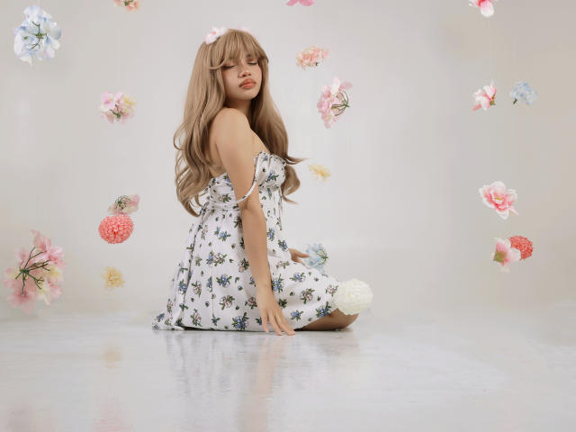 LiliMays - Live sex cam - 25216053