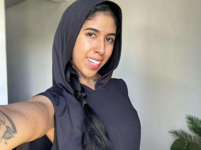 Chanelly - Live Sex Cam - 25219337