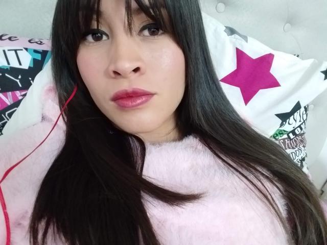 IsisDiosa - Live sex cam - 25222493