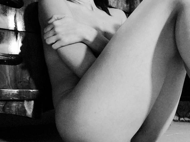 OrianaLaFrancaise - Live porn &amp; sex cam - 25225201