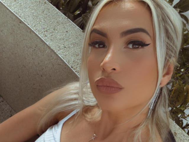 Lellie - Live porn &amp; sex cam - 25226325