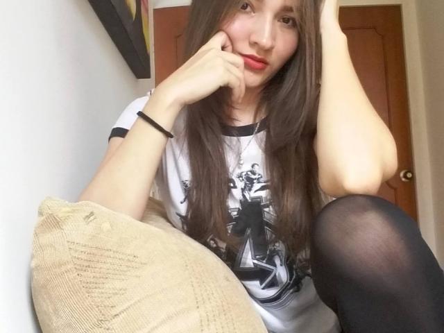 SeleneRoussel - Live porn &amp; sex cam - 25229685