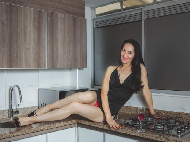 MiaMott - Live porn &amp; sex cam - 25232021