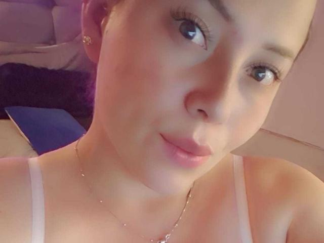 HoneyHotX - Live porn &amp; sex cam - 25235685