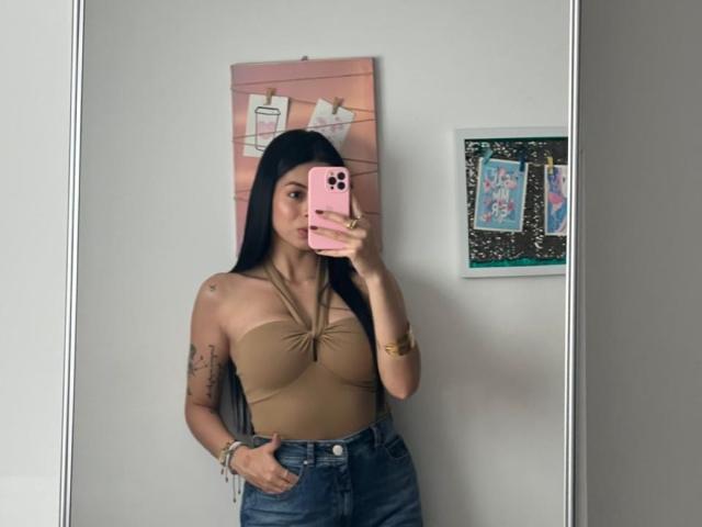 IsabellaJames - Live sexe cam - 25235857