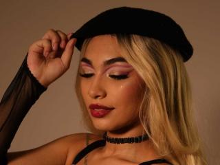 LylaPeach - Live porn &amp; sex cam - 25236201