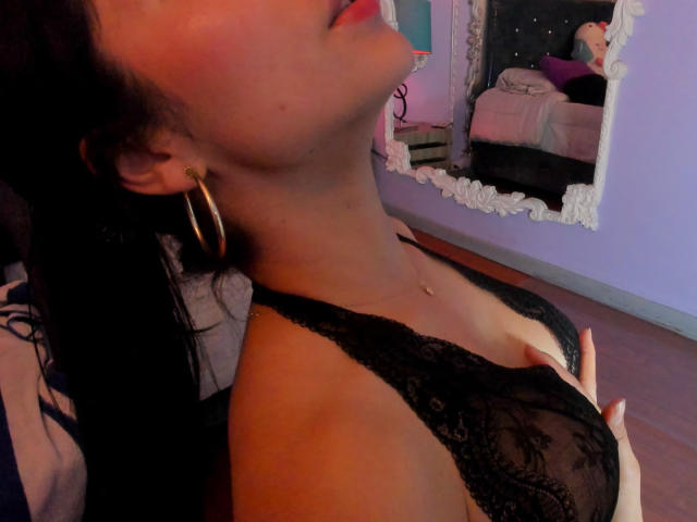 ArianaRogers - פורנו בשידור חי ומצלמת סקס - 25237385