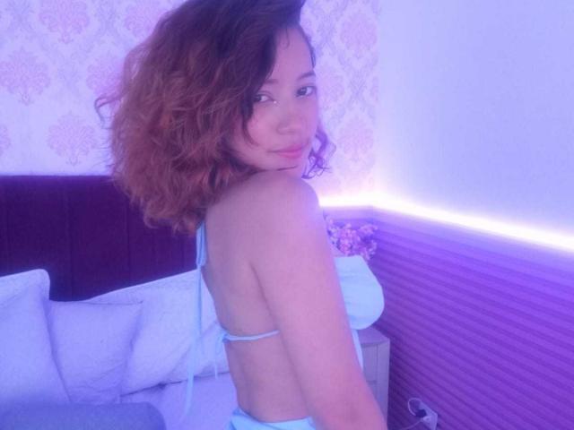 MiaSinclairX - Élő pornó és szexkamera - 25240333