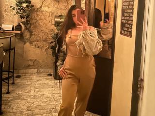 EmilyTon - Live sex cam - 25241917