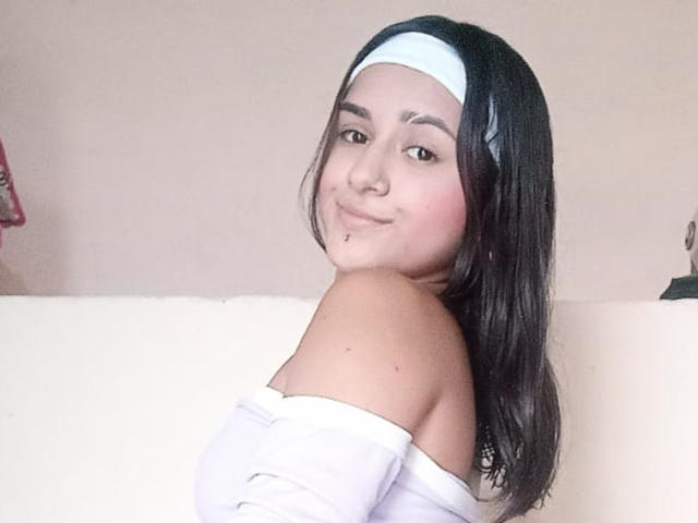 SalliSun - Live porn &amp; sex cam - 25244897