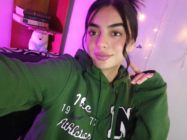 EmaRosee - Live porn &amp; sex cam - 25250141